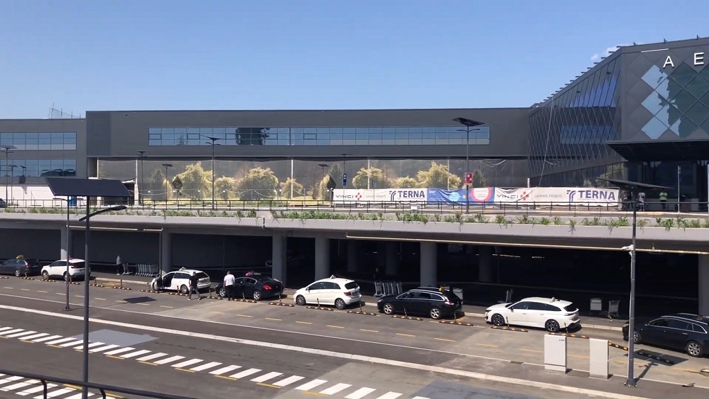 Taksi na aerodromu Nikola Tesla Beograd